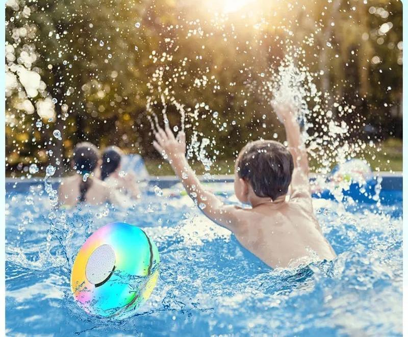 Parlante Flotante En Agua Con Luz Y Usb - Ofertecn
